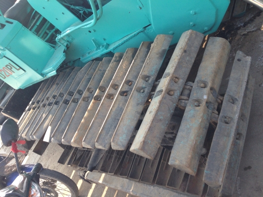 ขายD2-6 สภาพสวย พร้อมใช้งาน เครื่องดี ช่วงล่างดี ใบแทร็กเต็ม ราคาต่อรองได้