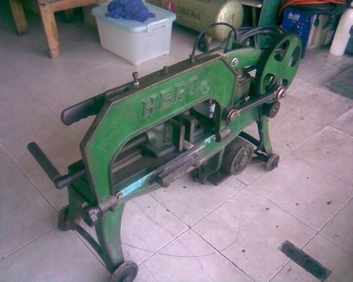 เครื่องเลื่อย HERO ขนาด 14" นิ้ว