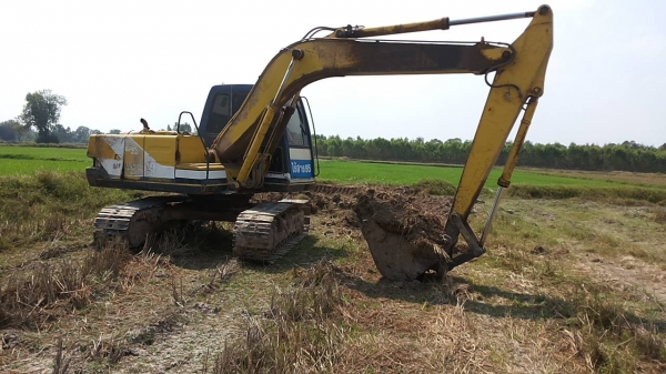 **870,000 บ.ต่อรอง**ขาย แบคโฮ KOBELCO Mark3 sk120 ไฟฟ้าเต็ม เครื่องเดิมปั้มเดิม แน่นดี แรง ช่วงล่างดี แทรกดีโรลเลอร์ดี โซ่ดี เอวแน่นทำงานดีไม่โหลด แอร์เย็น สีสันพอใช้ รถทำงานปกติ เอกสารเล่มทะเบียน พร้อมใช้ พร้อมลุยงาน ราคาต่อรองได้เด้อ พี่น้องครับ