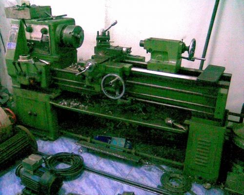 เครื่องกลึง TASHING ขนาด 6 ฟุต รุ่น 3 เพลา มีเบรก เครื่องกลึง TASHING ขนาด 6 ฟุต รุ่น 3 เพลา มีเบรก