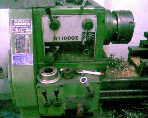 เครื่องกลึง TASHING ขนาด 6 ฟุต รุ่น 3 เพลา มีเบรก เครื่องกลึง TASHING ขนาด 6 ฟุต รุ่น 3 เพลา มีเบรก