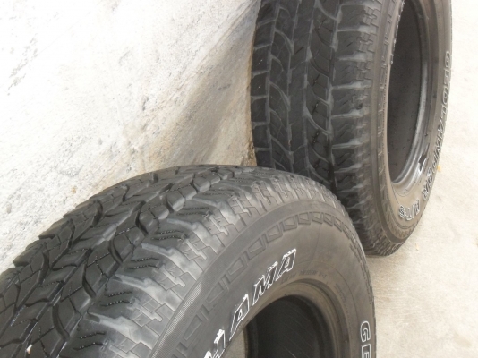 ยาง YOKOHAMA 225/70R15 ปี09 สวยๆ 1 คู่ ราคา 1800 บาท