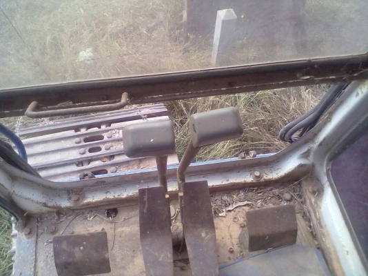 **950,000 บ.ต่อรอง**ขายแบคโฮ KOBELCO MARK3 SK200 เก๋งน้ำเงิน ซีเรียล16,xxx ไฟฟ้าตัด เครื่องเดิมปั้มเดิม แห้งๆไม่มีเยิ้ม แน่น ช่วงล่างเต็มสวยเอวแน่นทำงานเร็วไม่โหลด บูมอาร์สวย ไม่มีปะ สีสันดี พร้อมใช้ พร้อมลุยงาน เอกสาร อริยะ ราคาต่อรองได้เด้อ พี่น้องครับ **950,000 บ.ต่อรอง**ขายแบคโฮ KOBELCO MARK3 SK200 เก๋งน้ำเงิน ซีเรียล16,xxx ไฟฟ้าตัด เครื่องเดิมปั้มเดิม แห้งๆไม่มีเยิ้ม แน่น ช่วงล่างเต็มสวยเอวแน่นทำงานเร็วไม่โหลด บูมอาร์สวย ไม่มีปะ สีสันดี พร้อมใช้ พร้อมลุยงาน เอกสาร อริยะ ราคาต่อรองได้เด้อ พี่น้องครับ