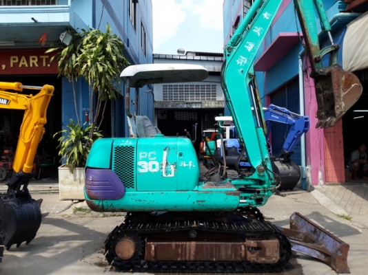 ขาย รถขุด KOMATSU รุ่น PC30-7- แทร็กเหล็ก มือสองญี่ปุ่น