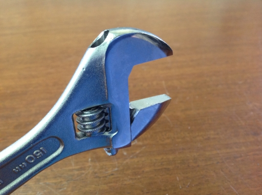 ขายประแจ 2 ตัว 10" 6"