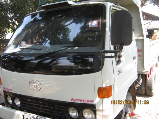 ขายรถดัมพ์ TOYOTA 3คิว หัวขาว เครื่อง 14B ปี 39