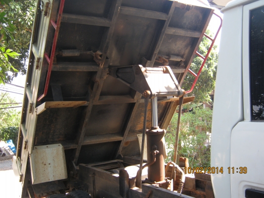 ขายรถดัมพ์ TOYOTA 3คิว หัวขาว เครื่อง 14B ปี 39