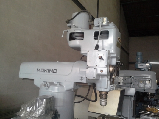 เครื่องมิลลิ่ง M4 ญี่ปุ่น MAKINO ระบบฟีดอัตโนมัตครบ มีลิเนียร์ และหน้าจอดิจิตอล สภาพเครื่องพร้อมใช้งาน