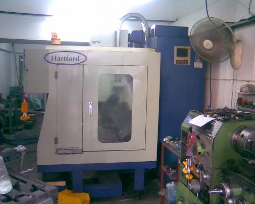 เครื่องมิลลิ่ง M4 ญี่ปุ่น MAKINO ระบบฟีดอัตโนมัตครบ มีลิเนียร์ และหน้าจอดิจิตอล สภาพเครื่องพร้อมใช้งาน