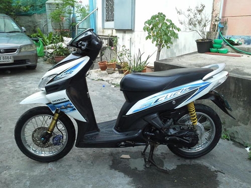 click ปี 49 สีขาว ฟ้า รถสวยมาก เครื่องเดิม แน่นๆ ไม่หอน ไม่มีควันขาว เอกสารครบ click ปี 49 สีขาว ฟ้า รถสวยมาก เครื่องเดิม แน่นๆ ไม่หอน ไม่มีควันขาว เอกสารครบ