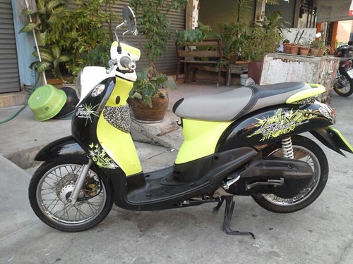 fino ปี 54 สีดำ เขียว สภาพรถ 95 เปอร์เซ็นต์ เครื่องเดิม แน่นๆ ไม่หลวม ไม่หอน fino ปี 54 สีดำ เขียว สภาพรถ 95 เปอร์เซ็นต์ เครื่องเดิม แน่นๆ ไม่หลวม ไม่หอน