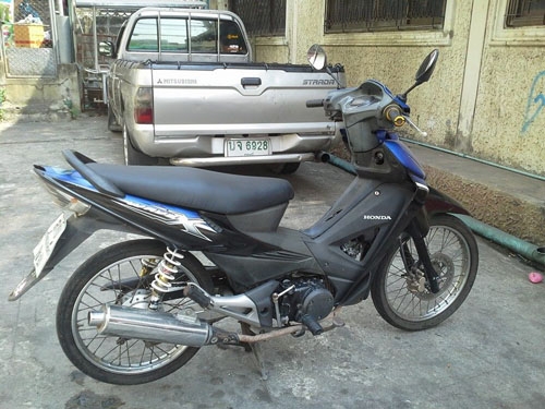 Wave 100 x ปี 52 เครื่องแน่น ไม่หลวม ชุดสีตามรูป เอกสารครบ Wave 100 x ปี 52 เครื่องแน่น ไม่หลวม ชุดสีตามรูป เอกสารครบ