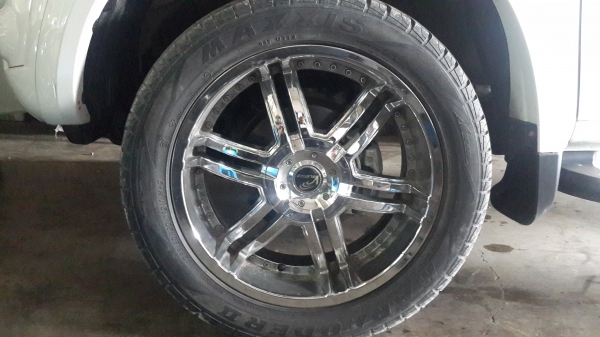 Valenza โครเมี่ยม ขอบ 20 6รู พร้อมยาง Maxxis 1ชุด