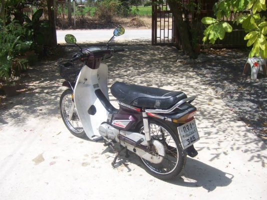 ดรีมคุรุสภาสีน้ำตาล สภาพดีมาก สวยๆ รถเดิมๆ เล่มทะเบียน+เอกสารโอน