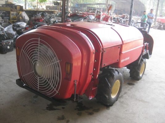 ขายรถพ่นยาSPEED SPAYER 700ลิตร พร้อมใช้งาน ขายรถพ่นยาSPEED SPAYER 700ลิตร พร้อมใช้งาน