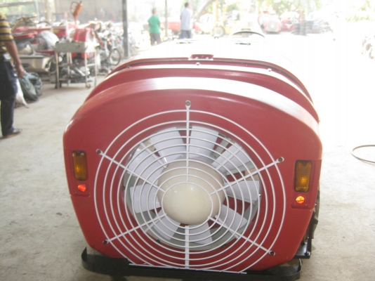 ขายรถพ่นยาSPEED SPAYER 700ลิตร พร้อมใช้งาน ขายรถพ่นยาSPEED SPAYER 700ลิตร พร้อมใช้งาน