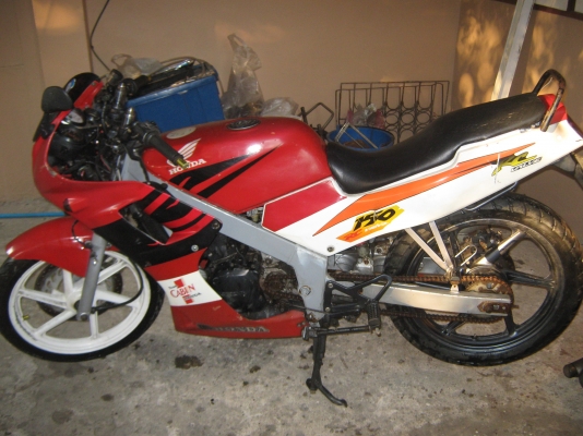 ขาย HONDA NSR.150 cc.พร้อมเล่มทะเบียนไม่โอน (กรุณาอ่านรายละเอียด)