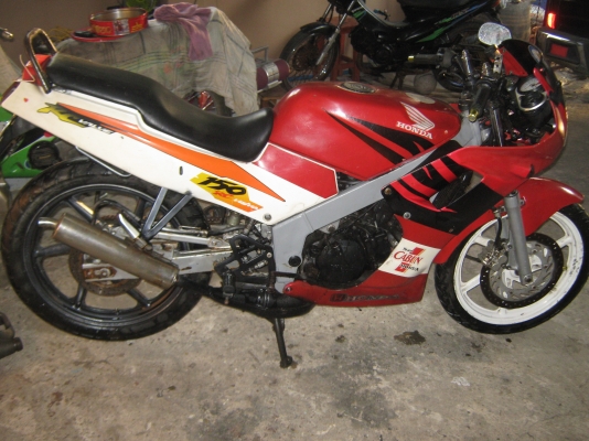 ขาย HONDA NSR.150 cc.พร้อมเล่มทะเบียนไม่โอน (กรุณาอ่านรายละเอียด)