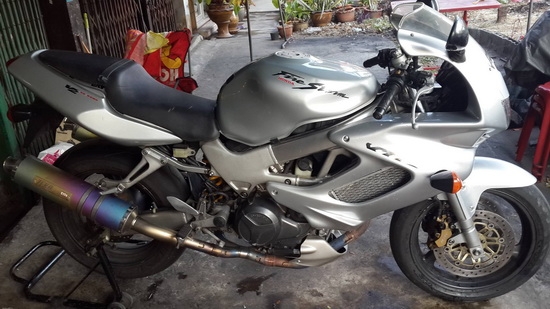 ขาย HONDA VTR1000F FIRESTORM ท่อสูตรทั้งใบยี่่ห้อ Zero พร้อมทะเบียนโอน ขาย HONDA VTR1000F FIRESTORM ท่อสูตรทั้งใบยี่่ห้อ Zero พร้อมทะเบียนโอน
