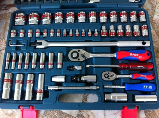 ชุดเครื่องมือ ประแจ+บล๊อค+ไขควง FION 106 ชิ้น