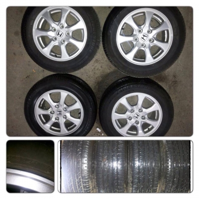 ขายล้อแม็ก New Honda Civic ขอบ 15 5/114 พร้อมยางปี12 ราคา 6,900 บ.ถูก