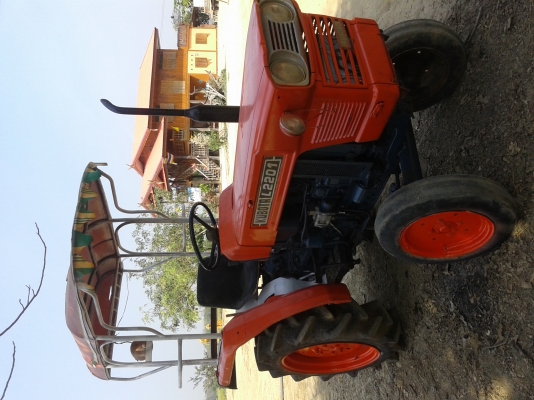 ขายรถไถคูโบต้า2201 สภาพดี สวย 22แรง พร้อมอุปกรณ์ครบคับ