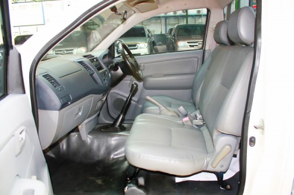 TOYOTA HILUX VIGO D4D Single 2.5 MT ปี 2004 TOYOTA HILUX VIGO D4D Single 2.5 MT ปี 2004