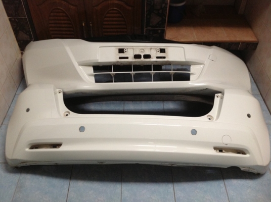 ขายกันชนหน้าหลังJAZZ มือสองสีขาว ราคาโคตรถูก