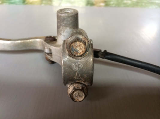 มือเบรคซ้ายของรถคลาสสิคไม่ทราบรุ่น