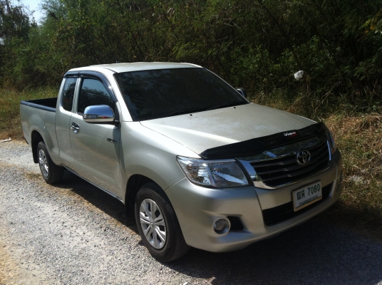 ขายถูกมาก กระบะโตโยต้า Toyota Vigo Champ Smart Cab 4x2 2.7J VVT-i  ปี 2013  สภาพเยี่ยม พร้อม LPG(ติดตั้ งโดยVRP เอ็นจิเนียริ่ง ) สีบรอนส์ทอง