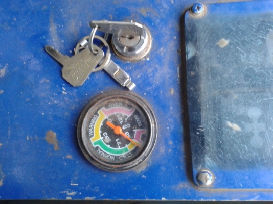 ขาย kOMATSU    โคมัสสุ PC 30 รุ่น  5