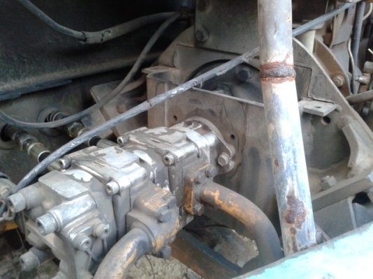 ขาย kOMATSU    โคมัสสุ PC 30 รุ่น  5