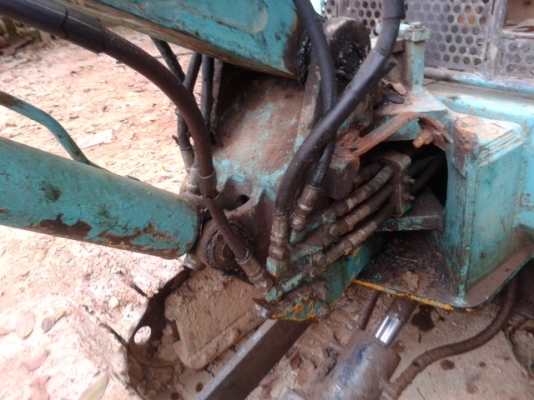 ขาย kOMATSU    โคมัสสุ PC 30 รุ่น  5