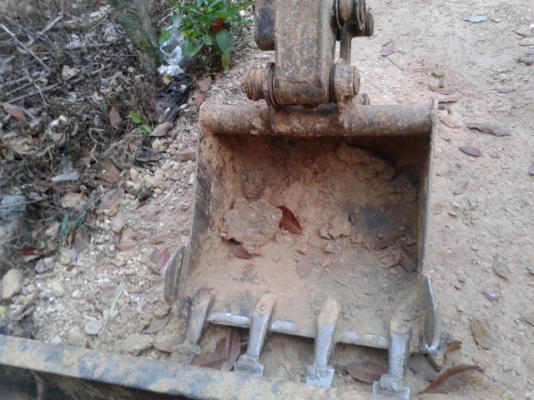 ขาย kOMATSU    โคมัสสุ PC 30 รุ่น  5