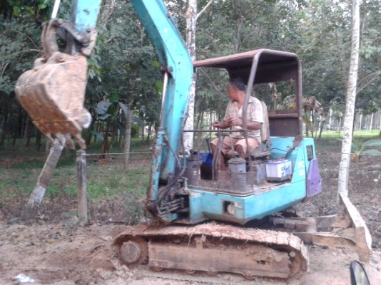 ขาย kOMATSU    โคมัสสุ PC 30 รุ่น  5