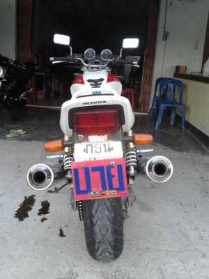 ธารนนทบุรี//ขาย honda cb1300 ปี2000 สวยๆเดิมๆ เครื่องสมบูรณ์มากครับ ราคา130,000บาท อินวอยท์+ส.พ.มแท้