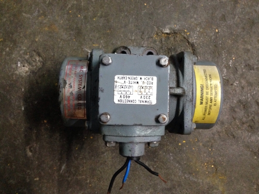 ขายมอเตอร์เขย่า CVC ขนาด 1/5 HP. 380 V made in USA สภาพสวยมาก พร้อมใช้งาน