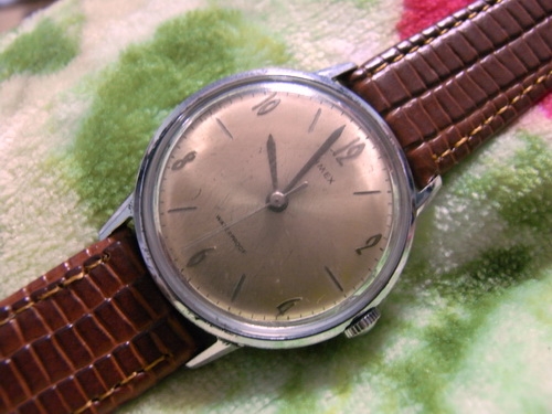 7ก.พ.((น้าเล็ก)) นำเสนอนาฬิกาข้อมือ 7ก.พ.((น้าเล็ก)) นำเสนอนาฬิกาข้อมือ