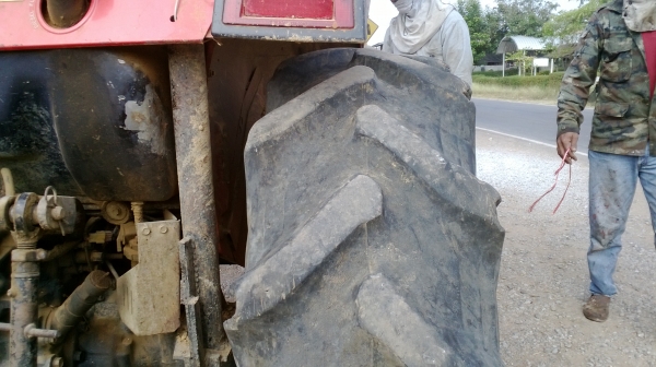 ยันมารื 45 แรง // มีผานพรวน ดันดินหน้า ผานไถ4ใบ // ราคาไม่แพง!!สอบถามโทร 081-0745778 ลุงโหนกรับสายจ้า