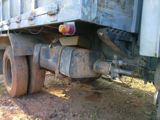 ขายรถบรรทุก หกล้อ ดั้ม หัวยาว ISUZU เครื่อง 120 แรง ขาย 270,000