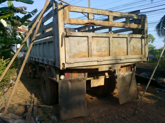 ขายรถบรรทุก หกล้อ ดั้ม หัวยาว ISUZU เครื่อง 120 แรง ขาย 270,000