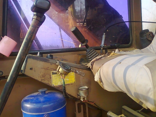 รถแบคโฮ CAT E200 B รถสวย ราคาต่อรอง