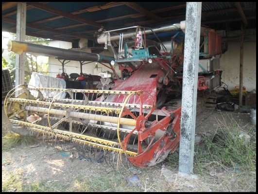 รถเกี่ยวข้าว ไทยประดิษฐ์ ขายด่วนๆ ร้อนตูด