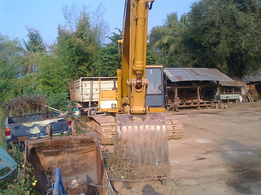 รถแบคโฮ CAT E 200B รถสวย ชอบราคาเท่าไรต่อรองได้ครับ