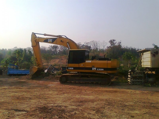 รถแบคโฮ CAT E 200B รถสวย ชอบราคาเท่าไรต่อรองได้ครับ