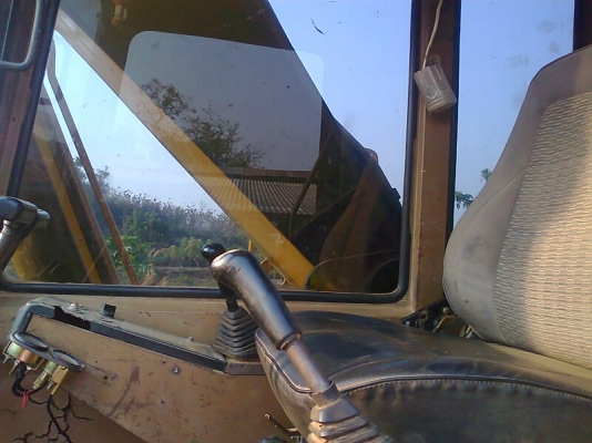 รถแบคโฮ CAT E 200B รถสวย ชอบราคาเท่าไรต่อรองได้ครับ