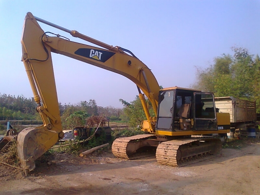 รถแบคโฮ CAT E 200B รถสวย ชอบราคาเท่าไรต่อรองได้ครับ