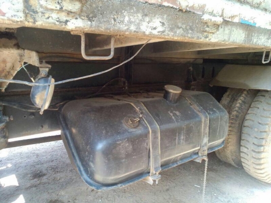 รถฮีโน่ 10 ล้อดั้ม F17  168 แรงม้า.  สนใจติดต่อ 081 - 6079515