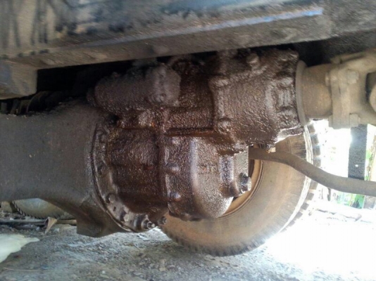 รถฮีโน่ 10 ล้อดั้ม F17  168 แรงม้า.  สนใจติดต่อ 081 - 6079515