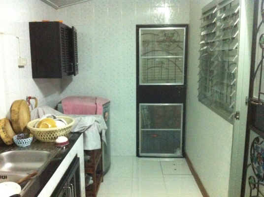 ขายบ้านทาวน์เฮ้าส์หลังมุม ทำเลดีเป็นร้านขายของชำ